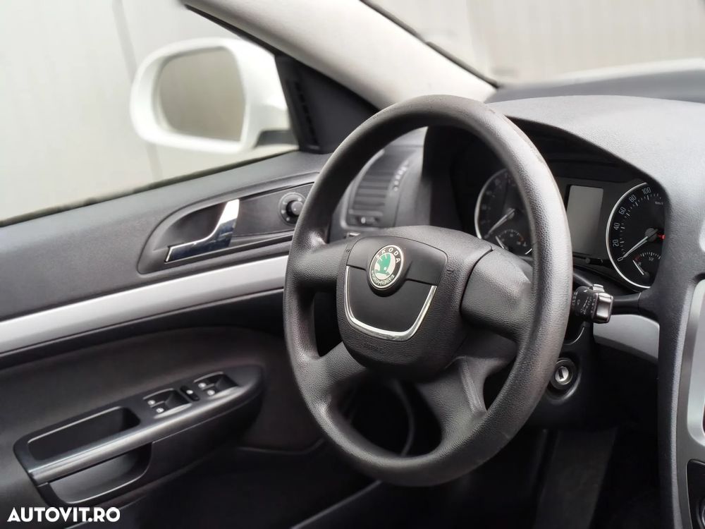 Skoda Octavia 1.6 TDI DPF DSG Classic - 26