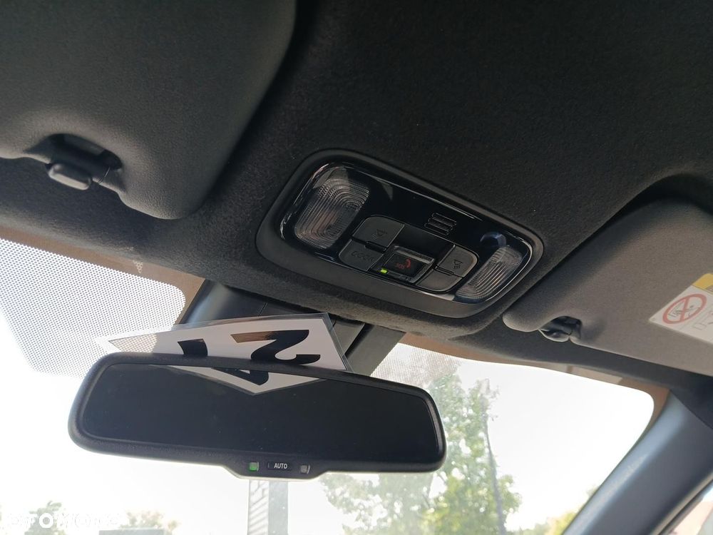 Toyota Yaris Cross Hybrid 1.5 Comfort - 30