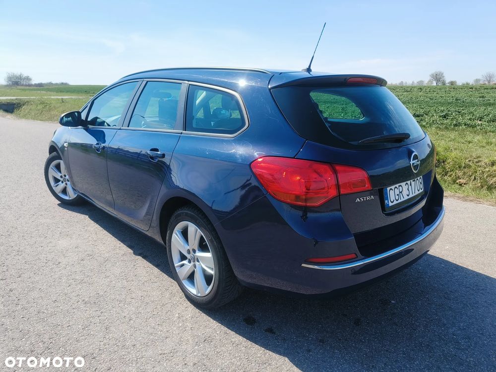 Opel Astra - 4