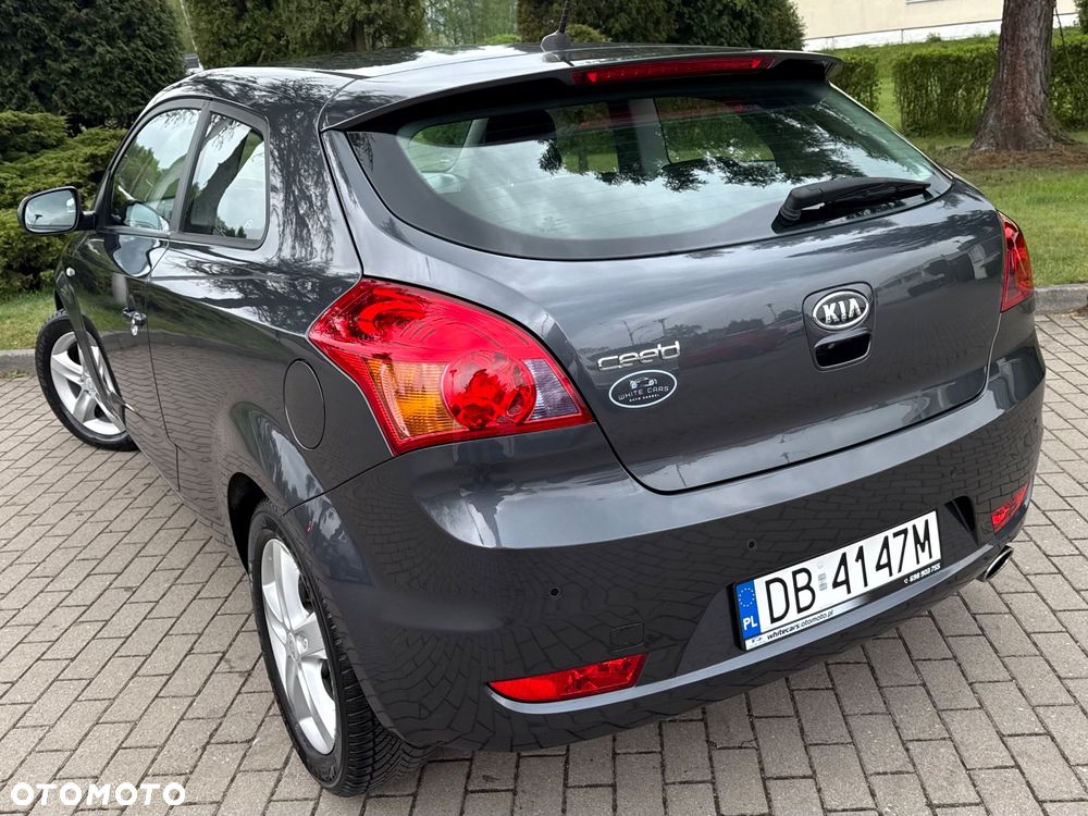 Kia Ceed 1.4 CVVT Dream Team Edition - 30