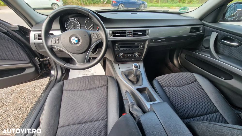 BMW Seria 3 318d - 11