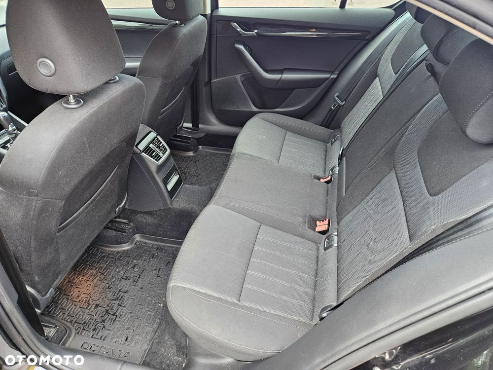 Skoda Octavia 1.5 TSI ACT Style DSG - 10