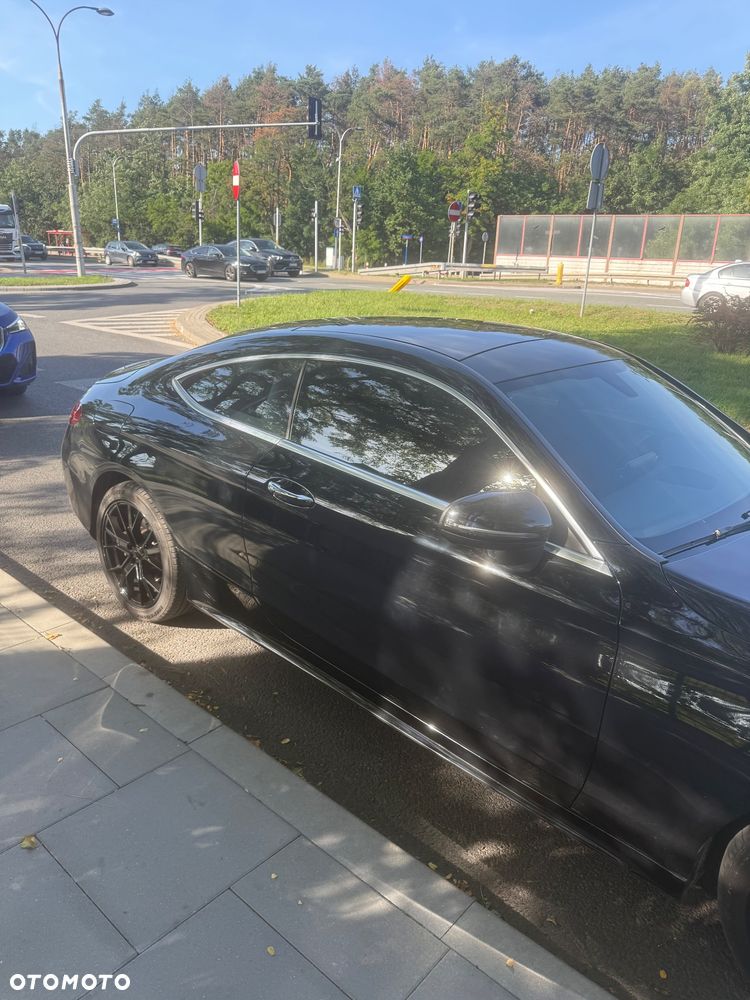 Mercedes-Benz Klasa C 300 9G-TRONIC - 3