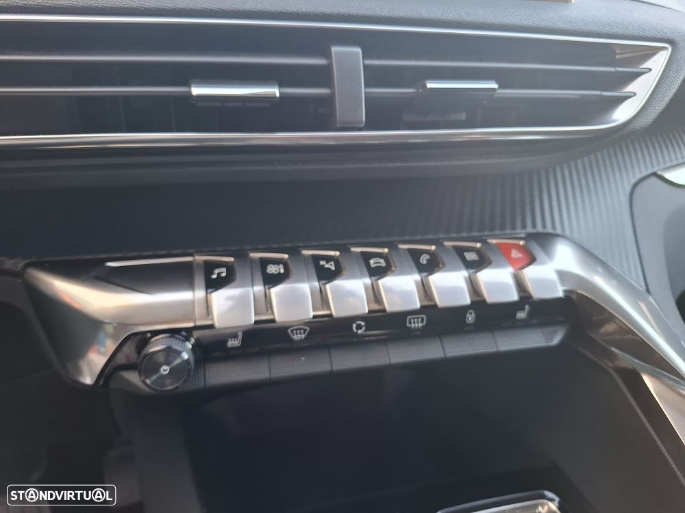 Peugeot 3008 PureTech 130 Stop & Start GPF EAT8 Active Business-Pack - 27