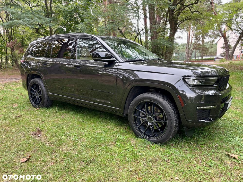 Jeep Grand Cherokee - 27