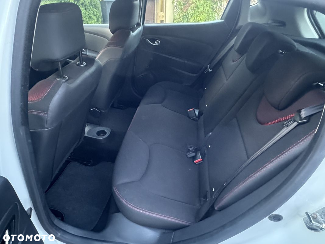 Renault Clio - 7