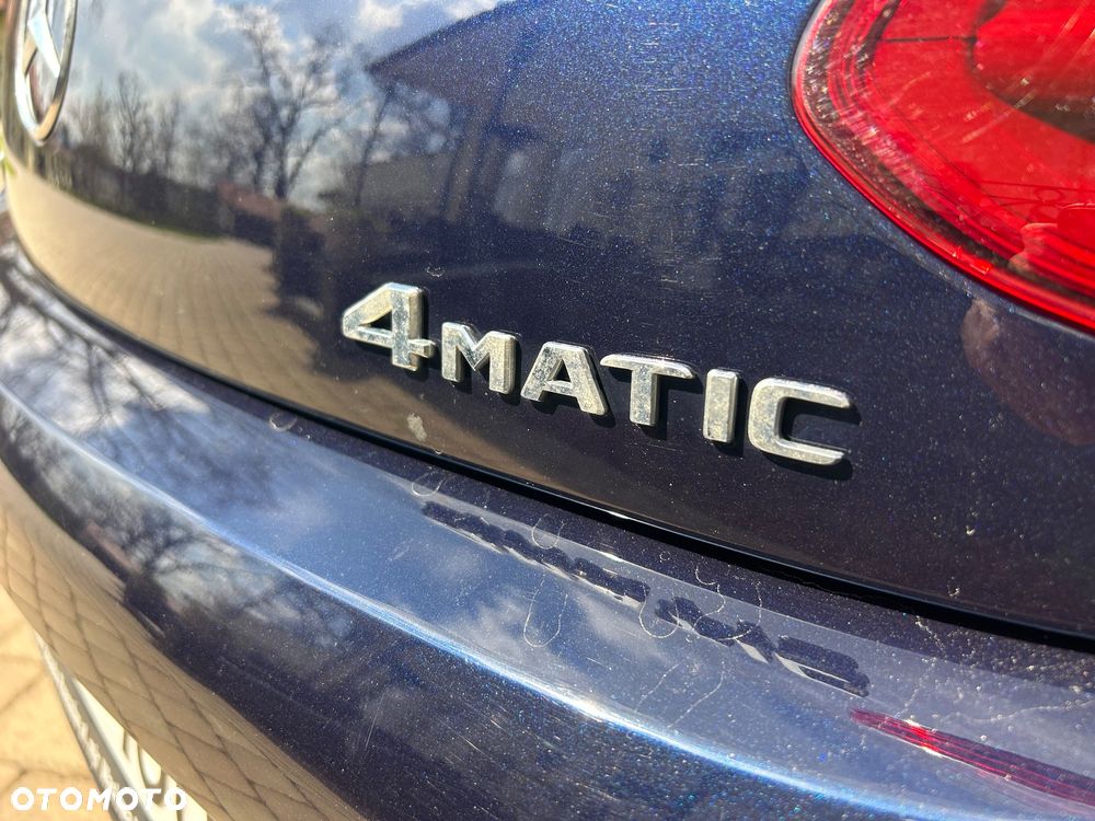 Mercedes-Benz Klasa C 200 4-Matic 9G-Tronic - 12