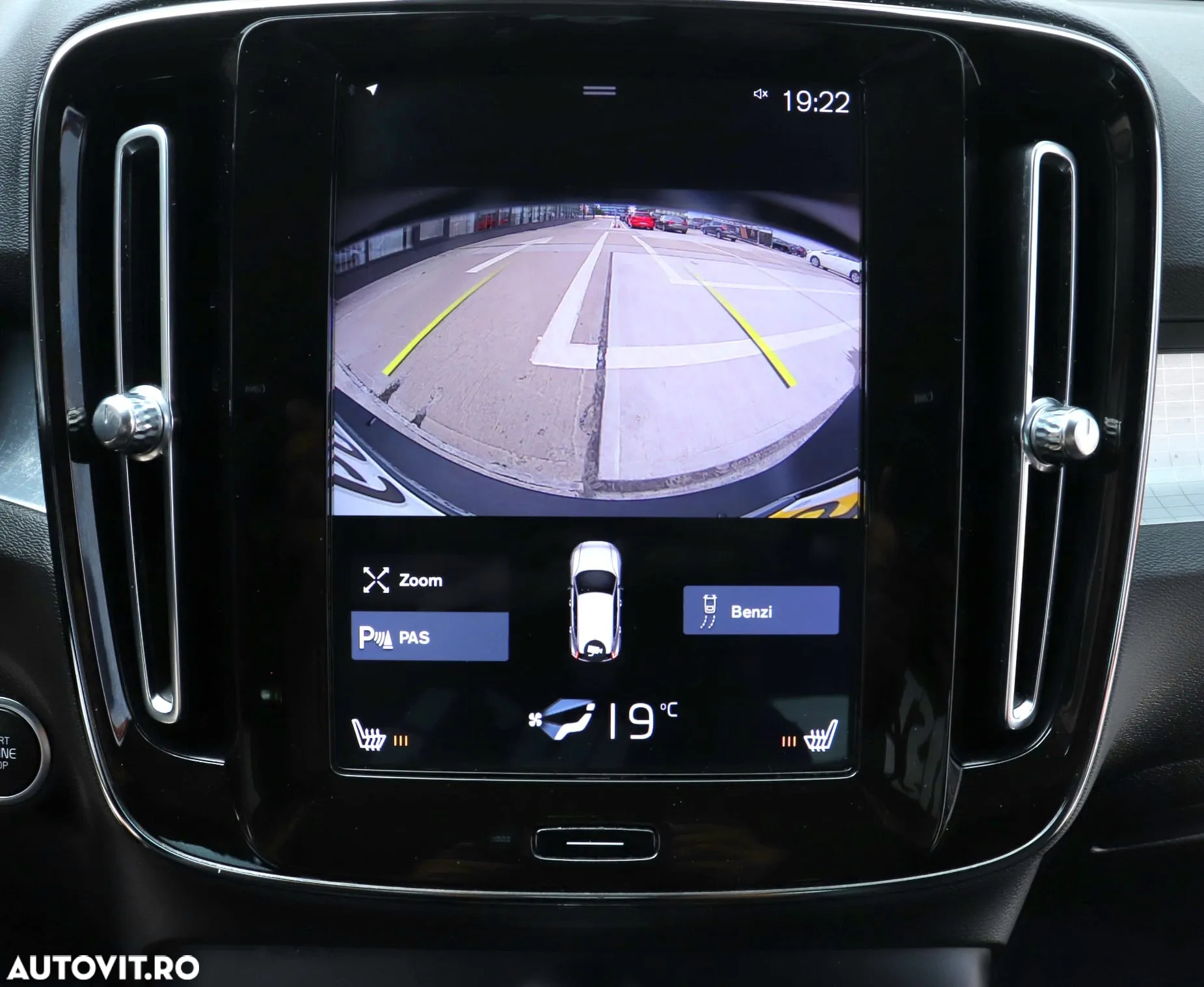 Volvo XC 40 D3 AWD Momentum - 12