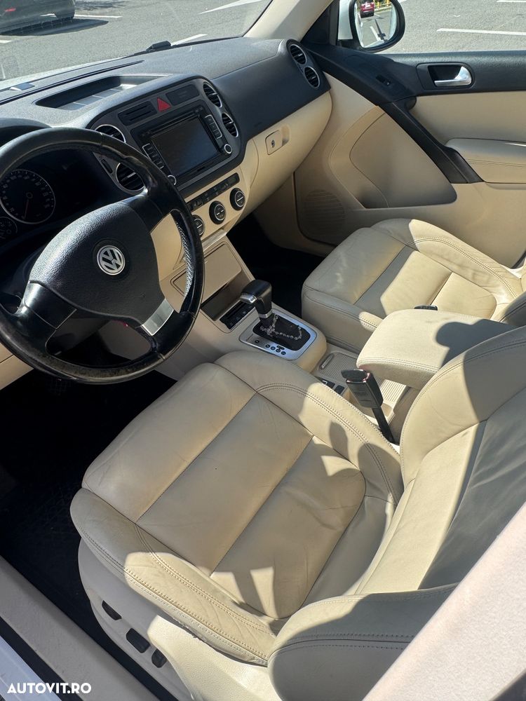 Volkswagen Tiguan - 8