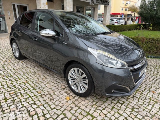 Peugeot 208 1.2 PureTech Style - 4