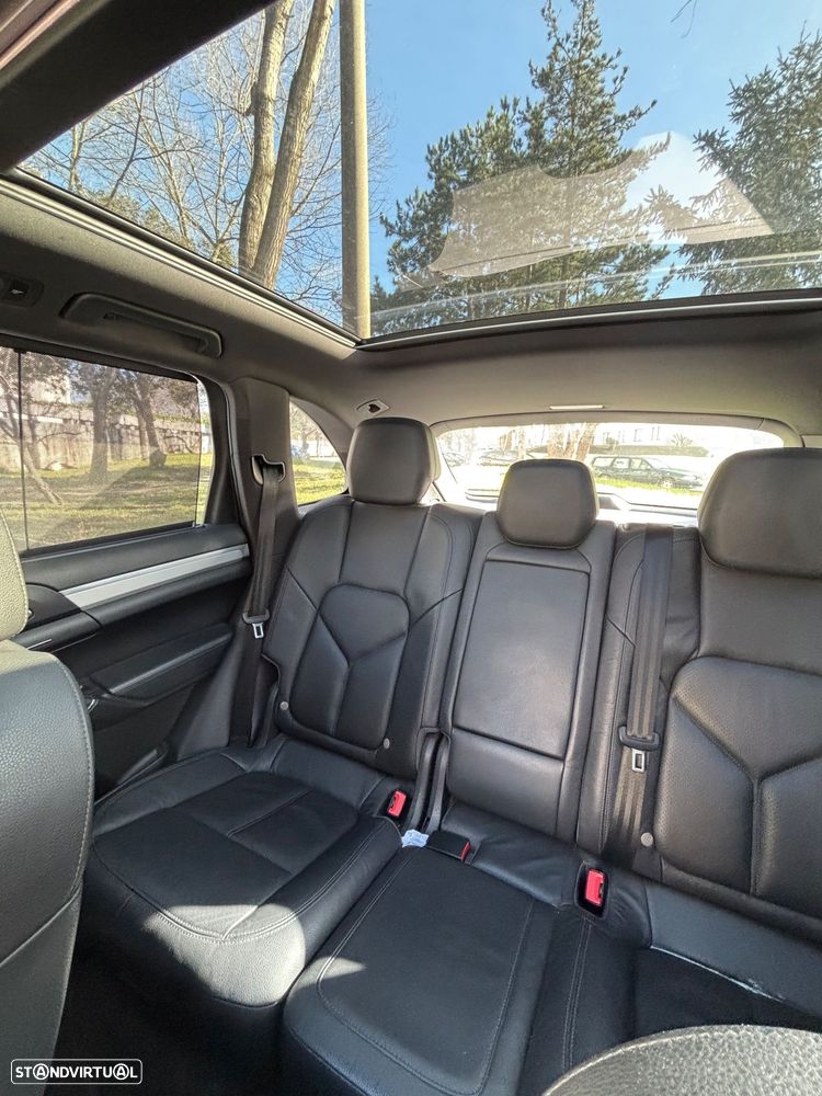 Porsche Cayenne Standard - 6