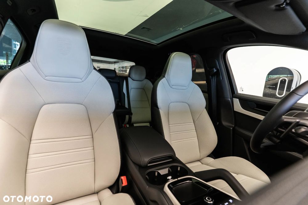 Porsche Cayenne Black Edition - 16