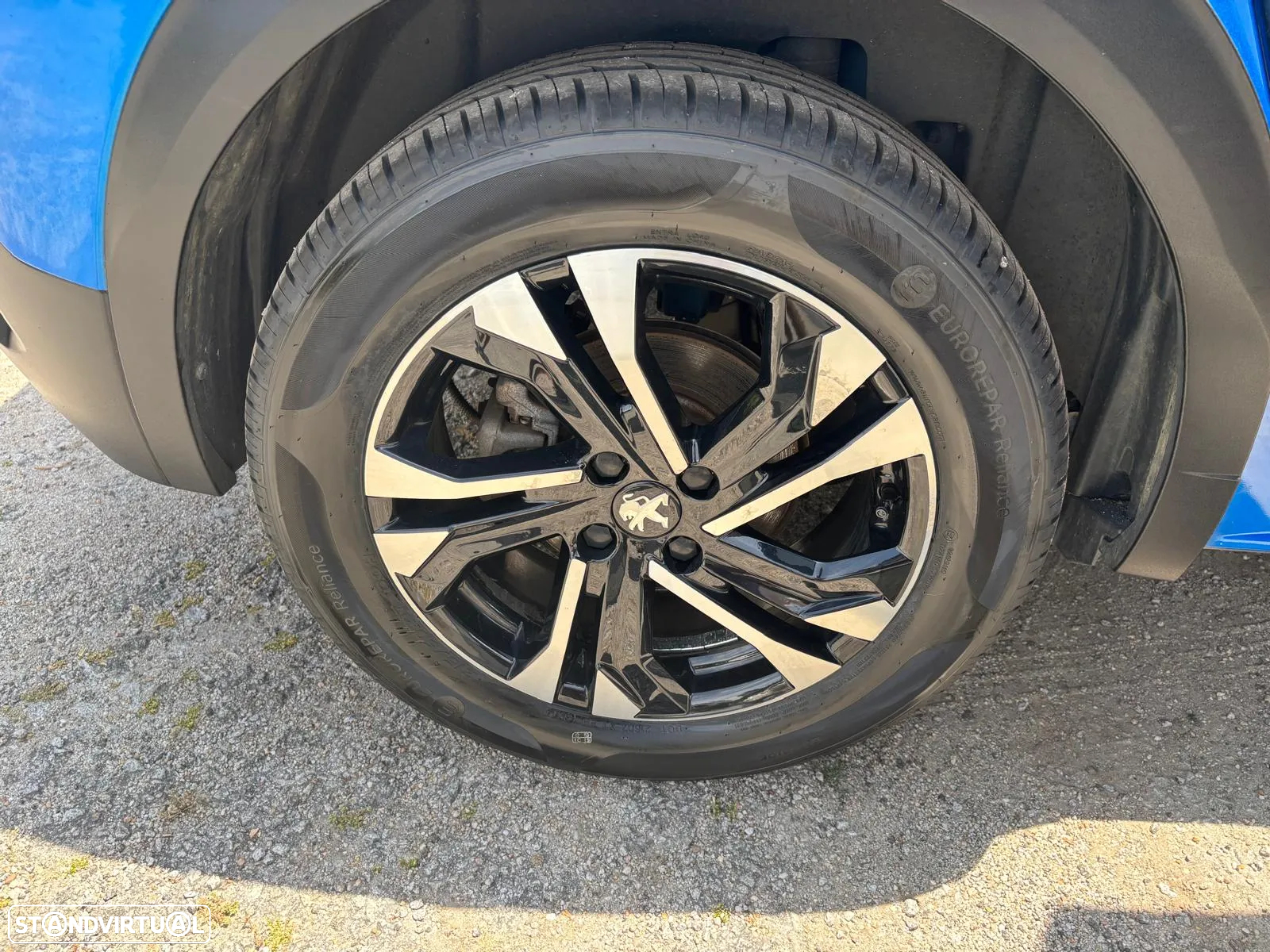 Peugeot e-2008 Allure - 16