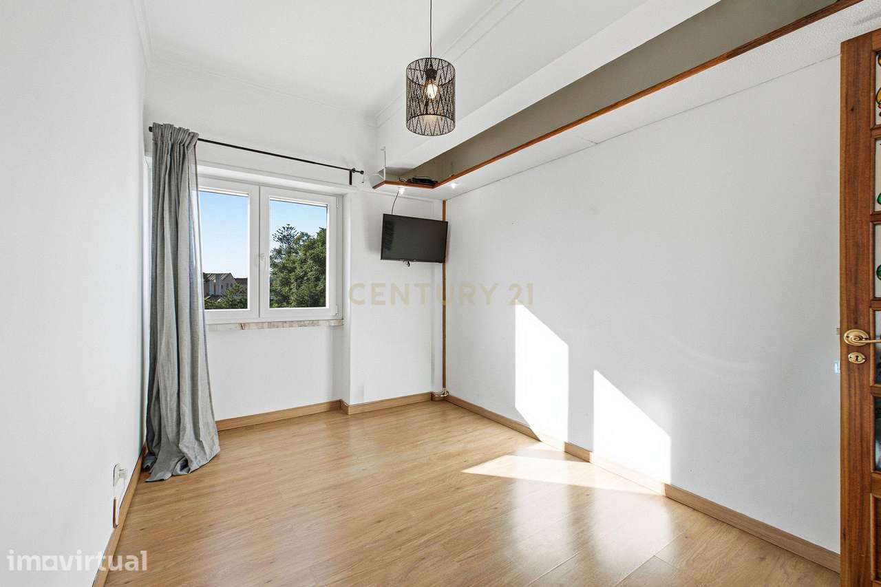 Apartamento T2 em Alcântara | Localização Privilegiada Rua Alexandre O - Grande imagem: 5/26