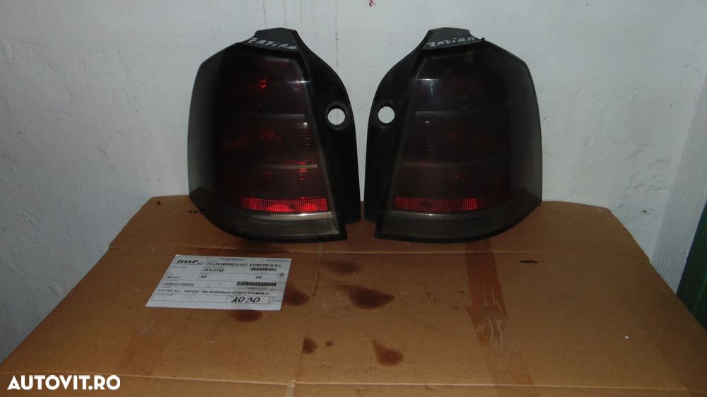 Stopuri stanga-dreapta Opel Zafira B an 2010 - 4