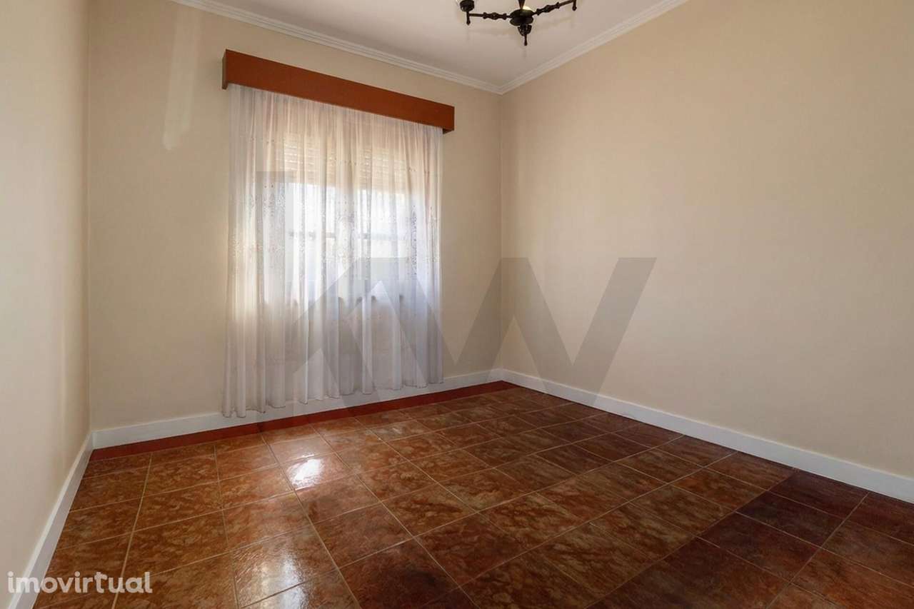 Moradia T2 para Recuperar em Pedroso, + terreno 1.072 m2 com viabilida - Grande imagem: 5/24