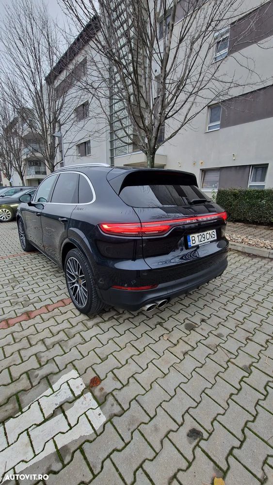 Porsche Cayenne - 9