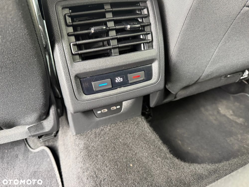 Volkswagen Golf - 16