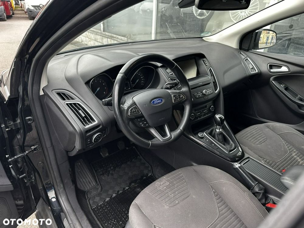Ford Focus 1.0 EcoBoost Titanium Business - 3