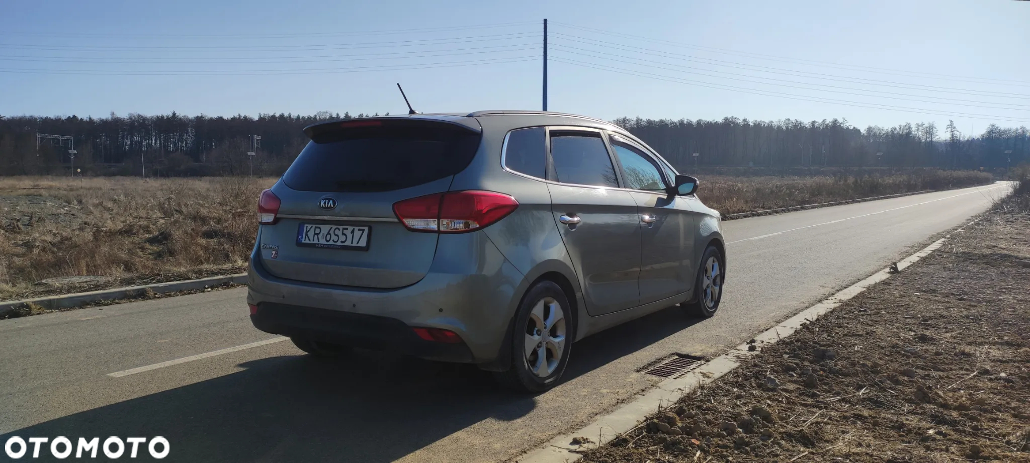 Kia Carens 1.6 GDI L 7os EU6 - 10