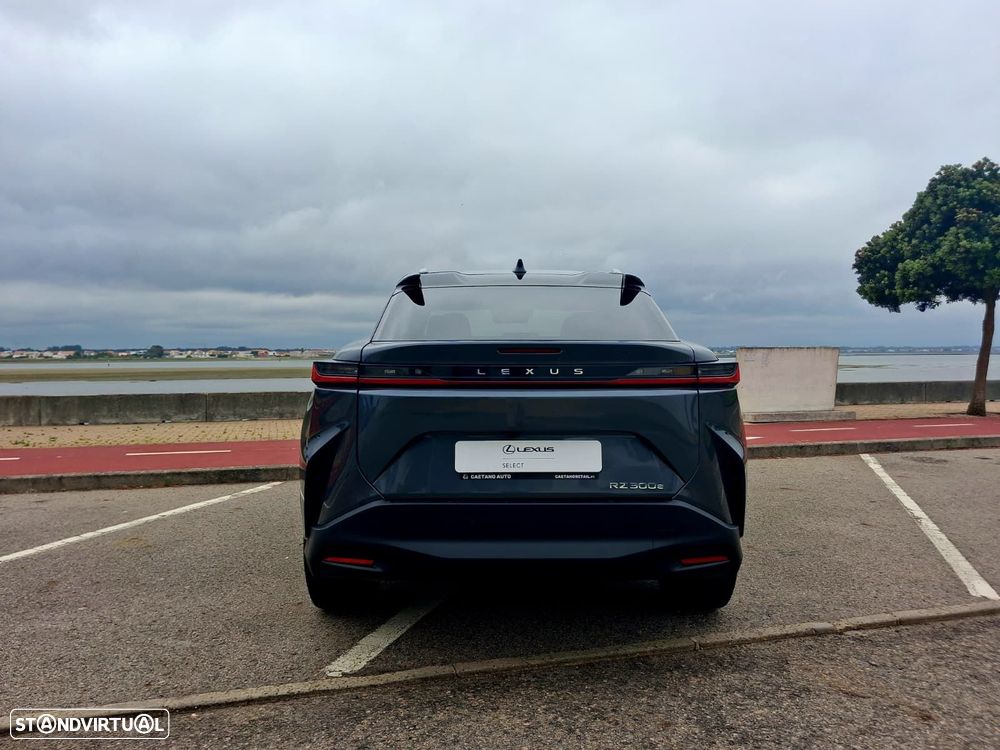 Lexus RZ 300e Premium - 7