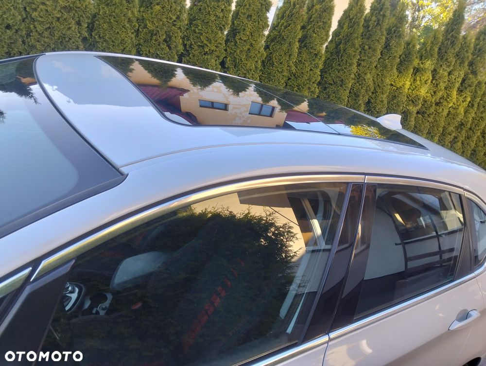 BMW Seria 2 218d xDrive Sport Line - 4