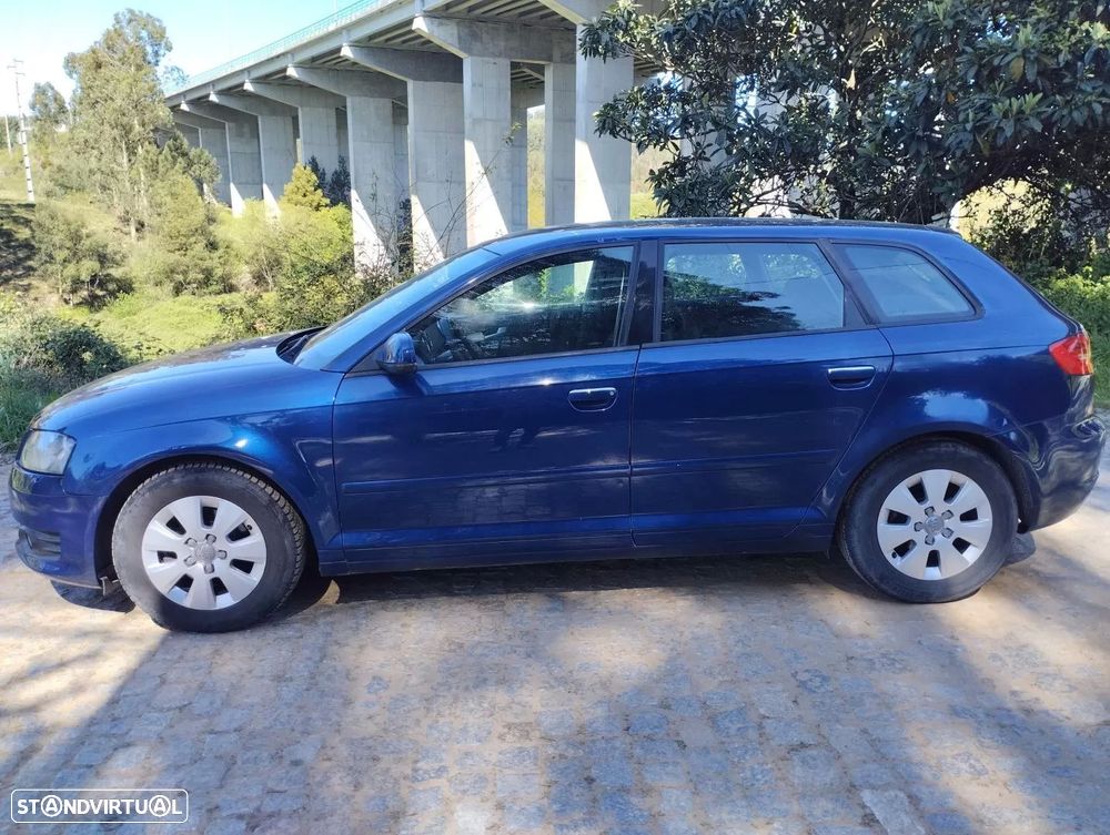 Audi A3 Sportback 1.6 TDI Attraction - 4