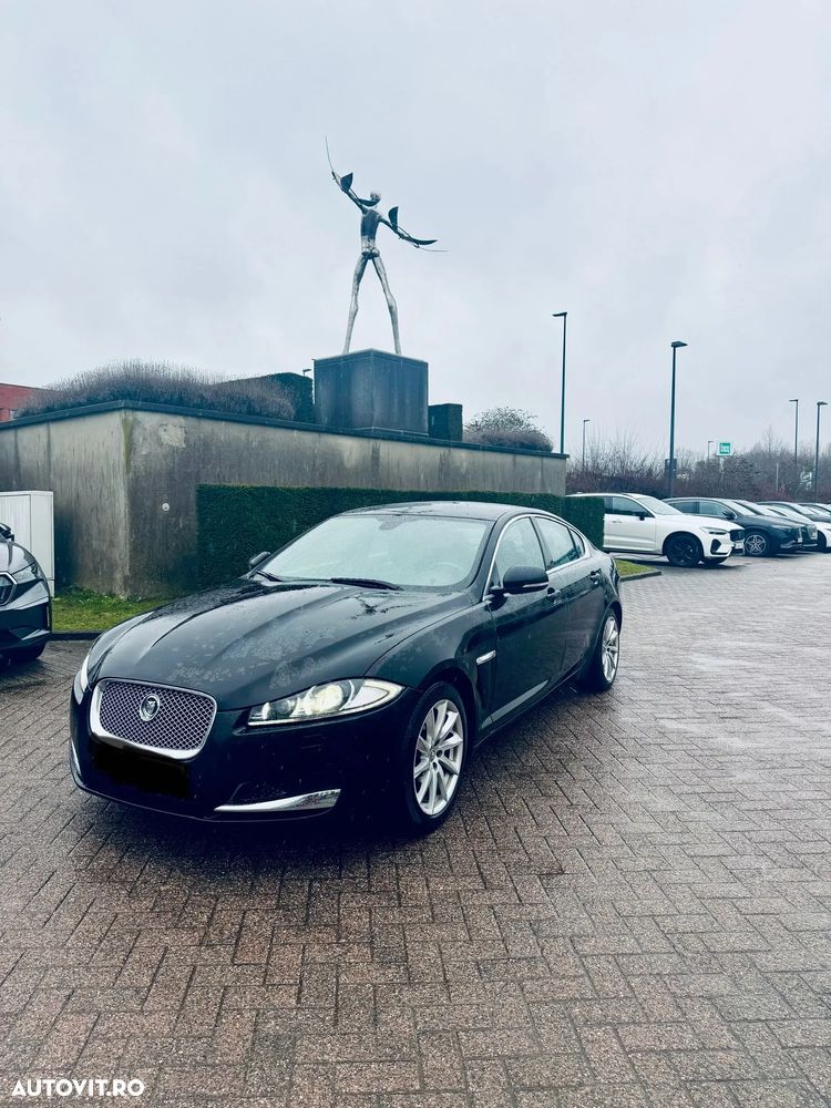 Jaguar XF 2.2 - 5