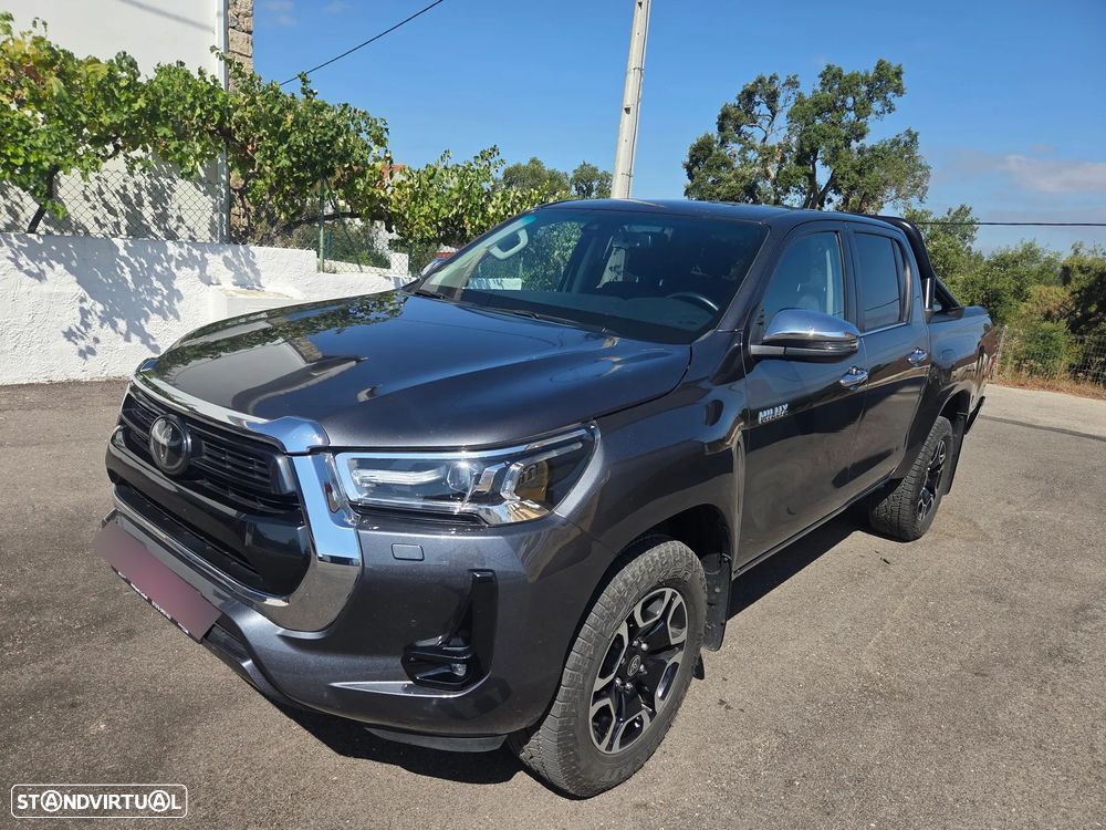 Toyota Hilux 2.4 D-4D 4WD CD CM - 2