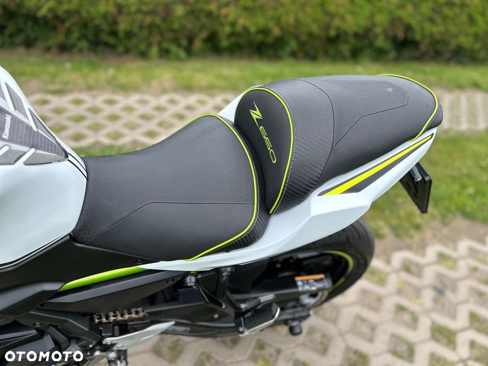 Kawasaki Z 650 - 10