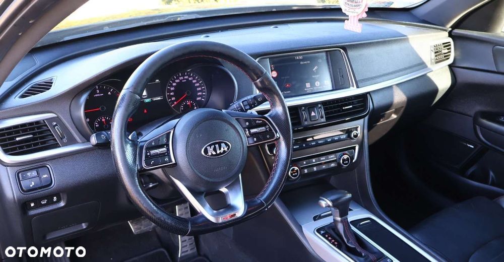 Kia Optima - 12