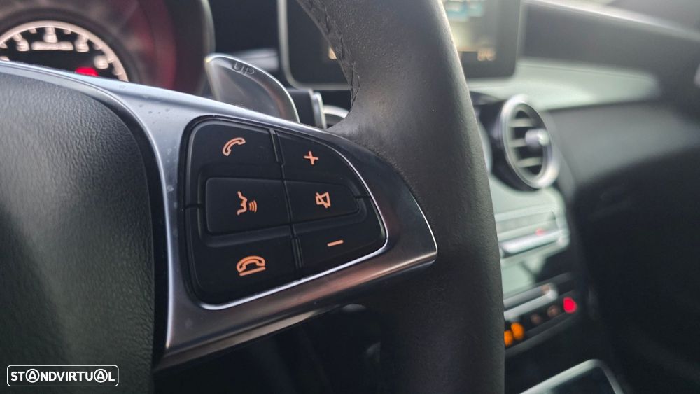 Mercedes-Benz C 63 AMG Standard - 23