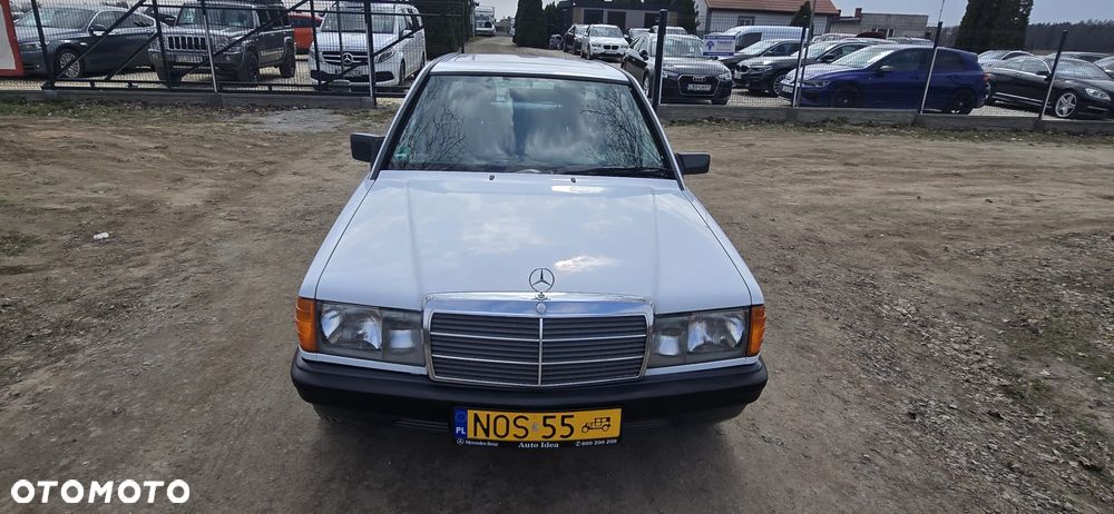 Mercedes-Benz 280 - 8