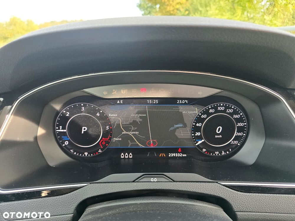 Volkswagen Passat Variant 2.0 TDI Bi-Turbo BMT 4Mot Highline DSG - 17