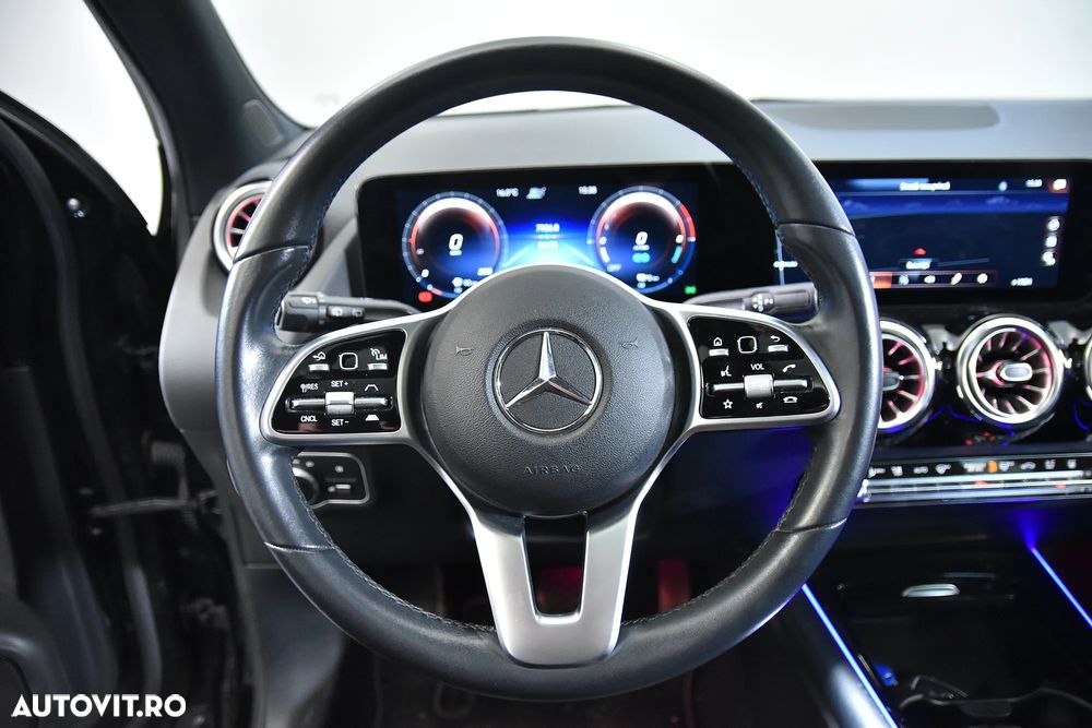 Mercedes-Benz GLA 250 e - 16