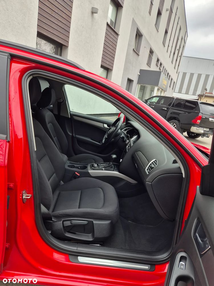 Audi A4 Avant 2.0 TDI DPF clean diesel multitronic Attraction - 11