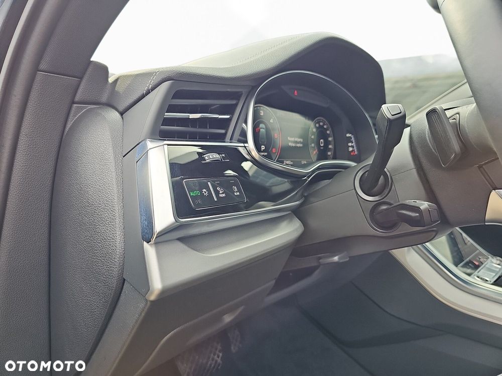 Audi Q7 - 10