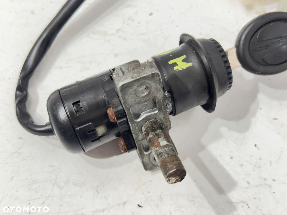 Stacyjka Aprilia Scarabeo 50 - 2