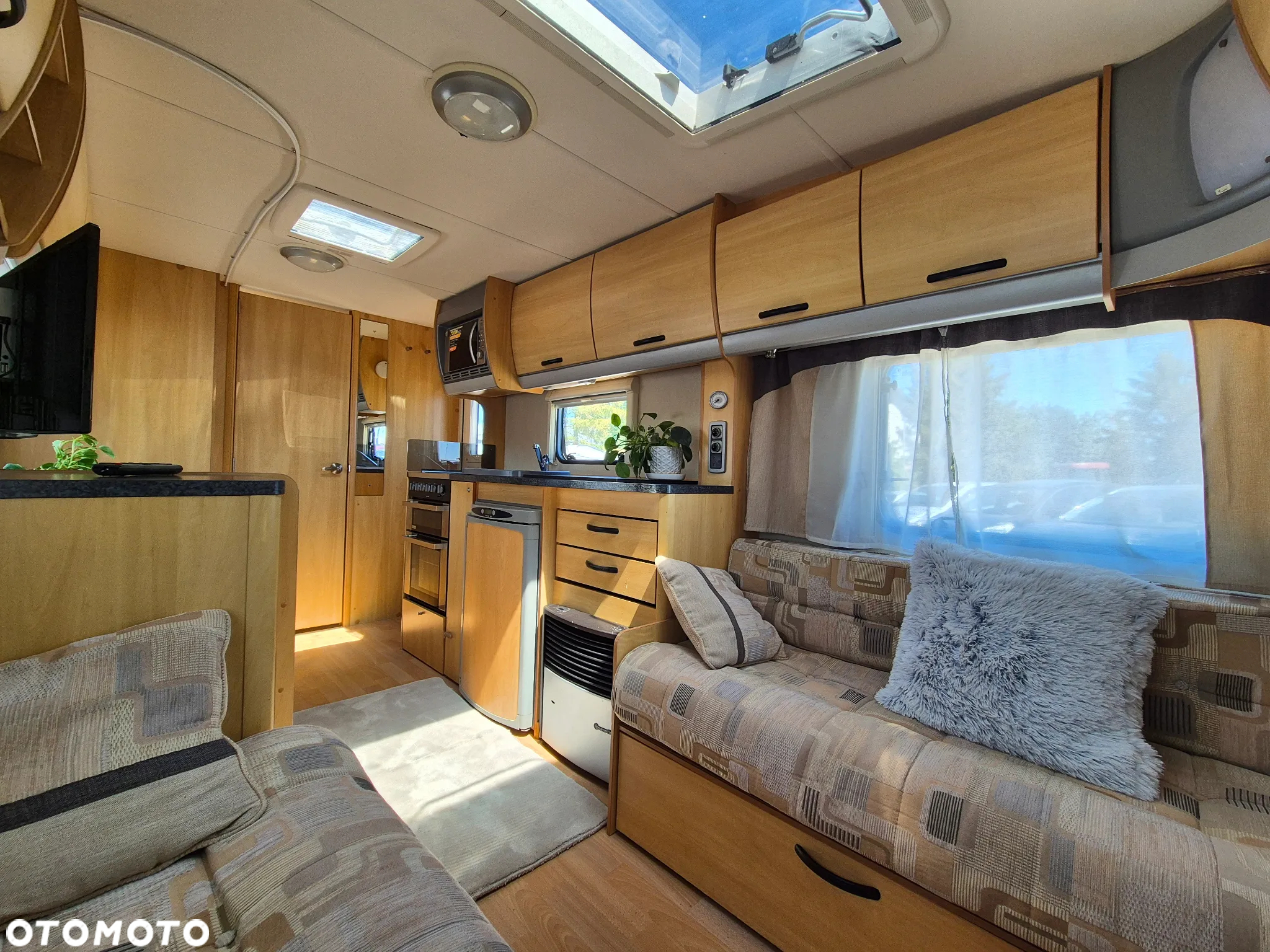 SWIFT STERLING EUROPA 520 - 25