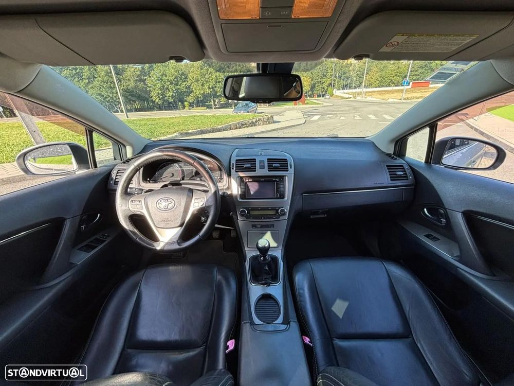 Toyota Avensis SD 2.0 D-4D - 4