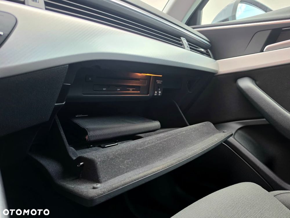 Audi A4 Avant 2.0 TDI ultra - 12