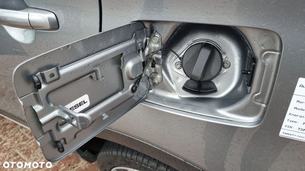 Suzuki SX4 S-Cross 1.6 DDiS TCSS 4x4 Comfort+ - 25