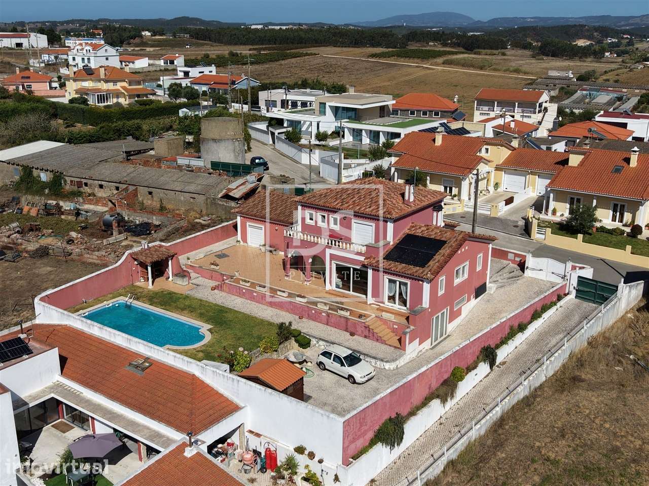 Moradia Isolada com Piscina