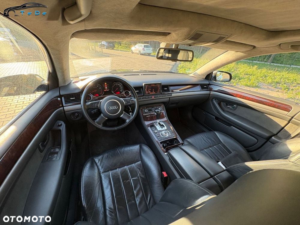 Audi A8 4.2 Quattro - 26