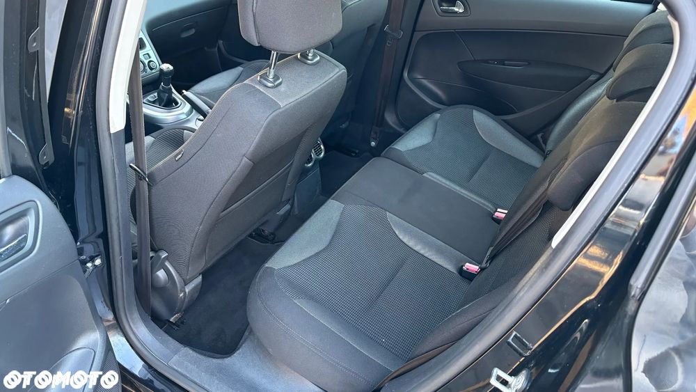Peugeot 308 1.6 Trendy Navtech - 12