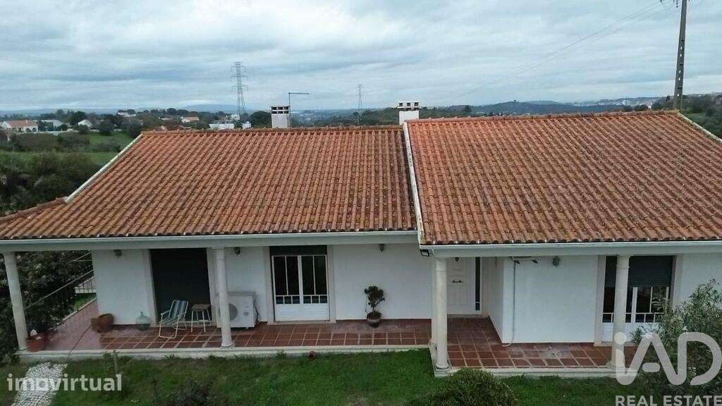 Moradia isolada T8 em Póvoa da Isenta de 496 m2 - Grande imagem: 2/40