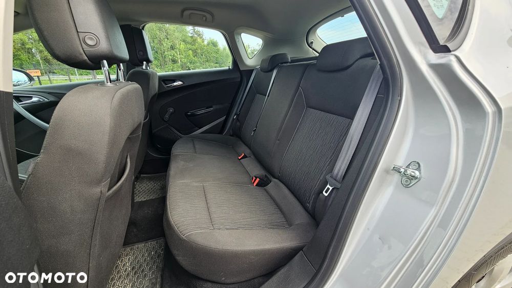 Opel Astra 1.6 Enjoy - 9
