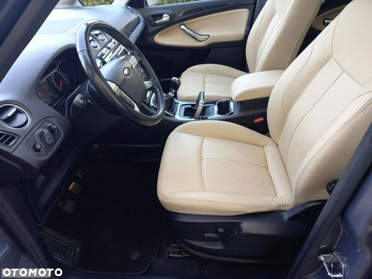 Ford S-Max - 31