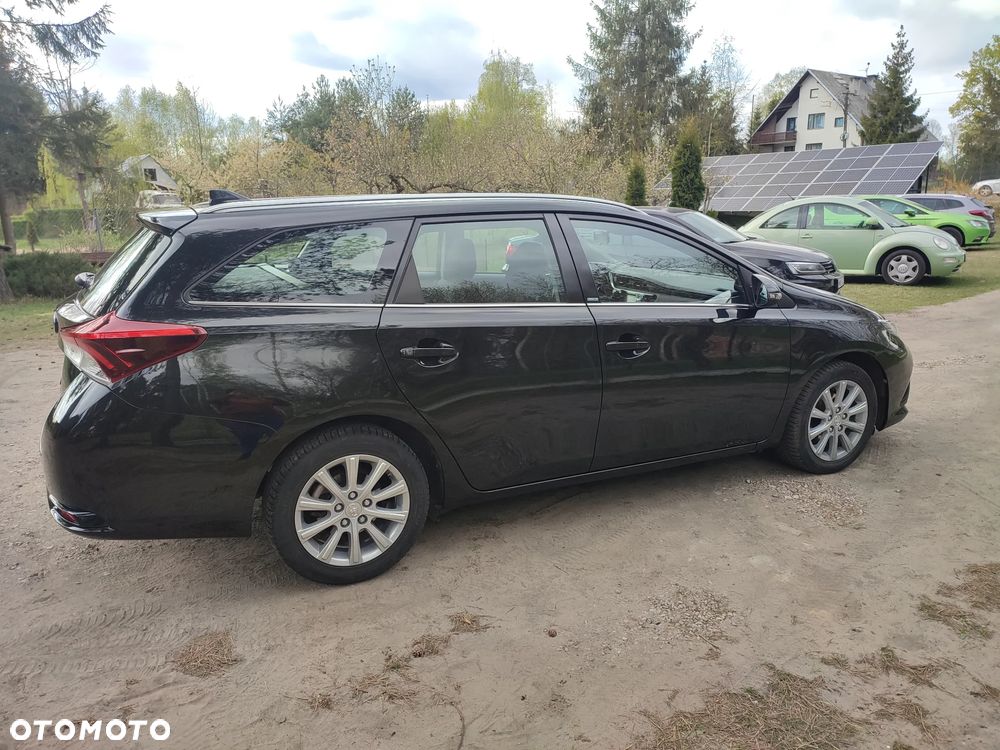 Toyota Auris 1.2 Turbo Edition-S - 10