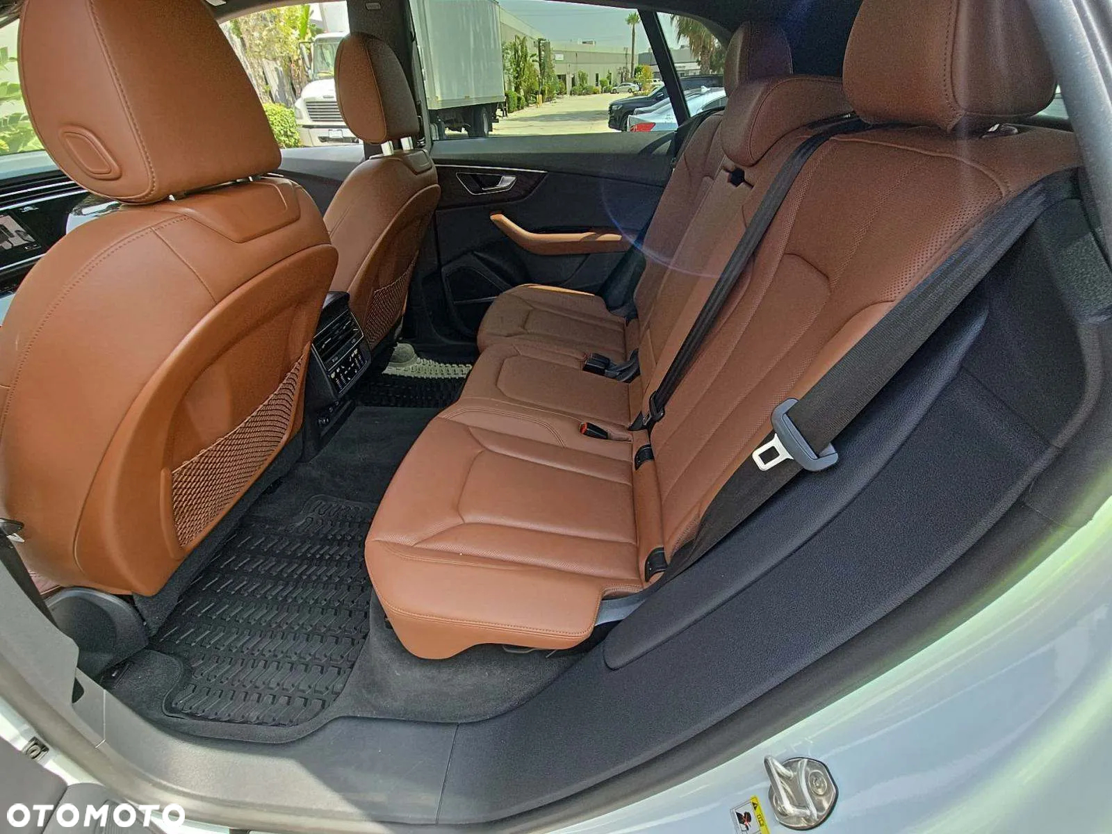 Audi Q8 - 10